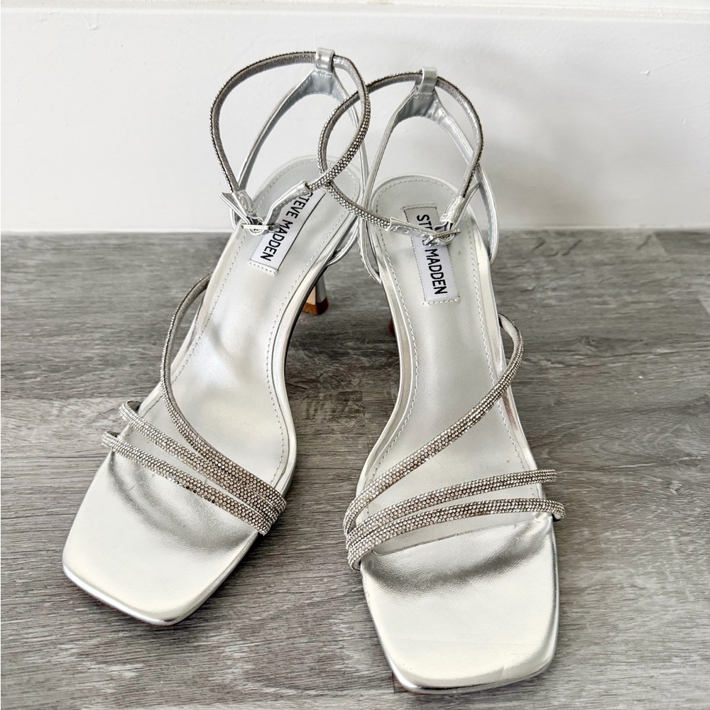 Steve Madden Silver Strappy Heels Rhinestone Ankle Strap Size 7.5